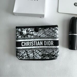 DIOR Eyeshadow Pouch